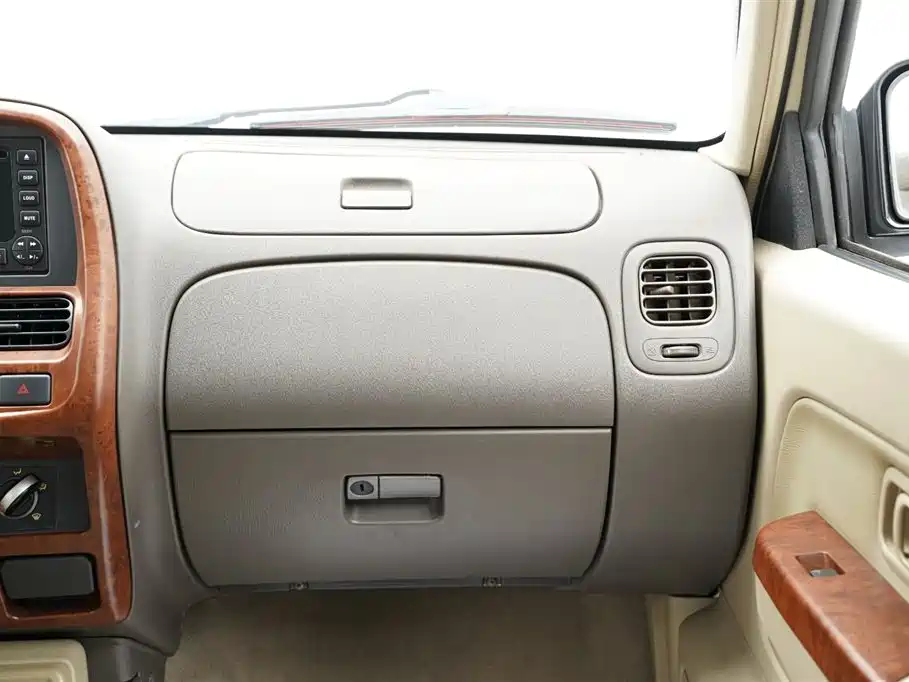 Nissan ZN Van 2014 — фото 22