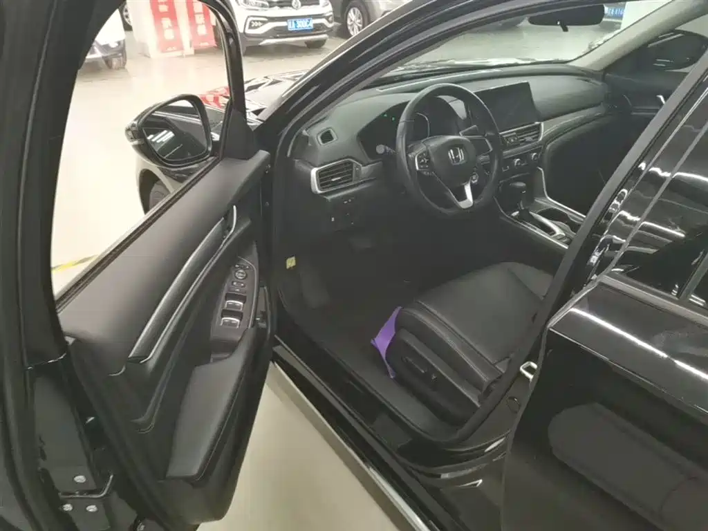 Honda Accord 2023 — фото 16