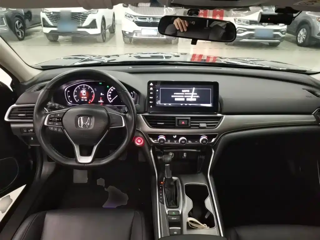 Honda Accord 2023 — фото 10