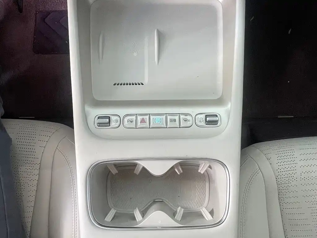 BYD Seal 06GT 2026 — фото 9
