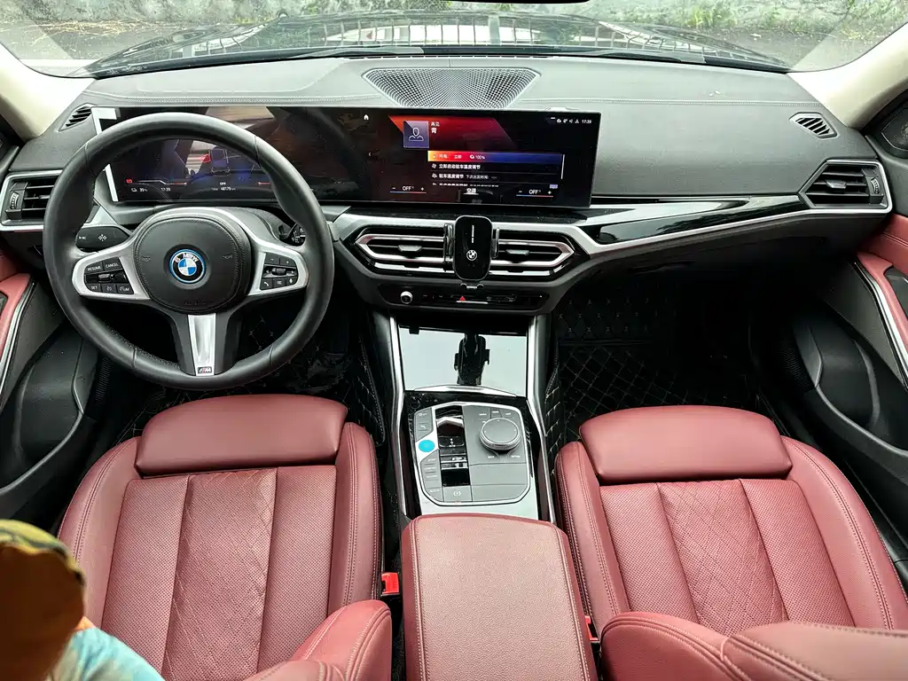 BMW i3 2023 — фото 13