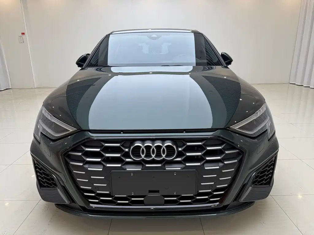 Audi A3 2023 — фото 2