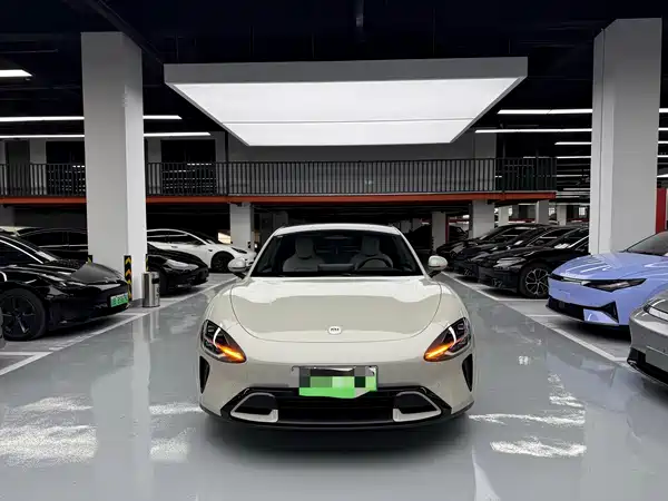 Xiaomi SU7 2024