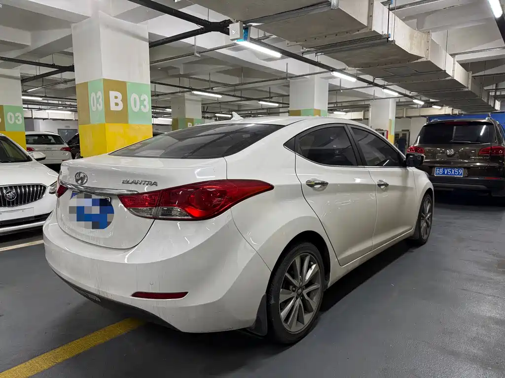 Hyundai Elantra Langdong 2015 — фото 4