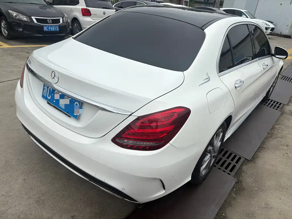 Mercedes-Benz C-Class 2015 — фото 10