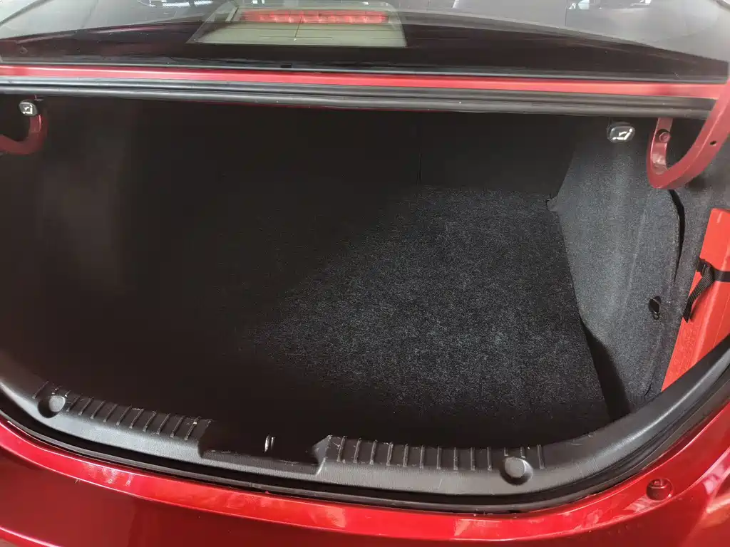 Mazda 3 Axela 2018 — фото 14