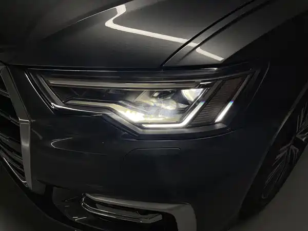 Audi A6L 2022