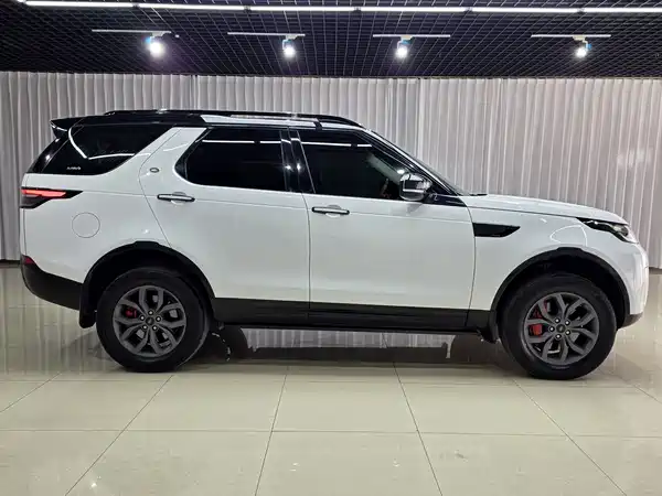 Land Rover Discovery 2018