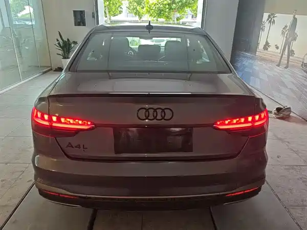 Audi A4L 2024