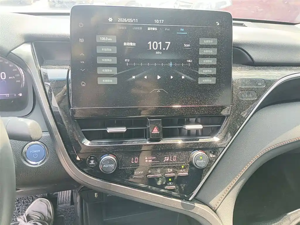 Toyota Camry 2022 — фото 13