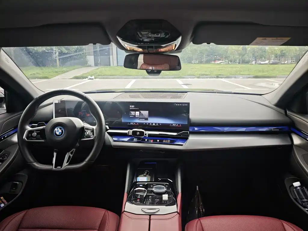 BMW i5 2024 — фото 3