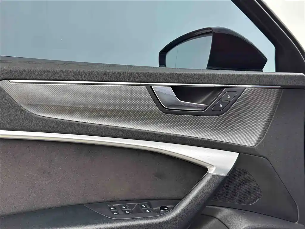 Audi A6L 2022 — фото 14