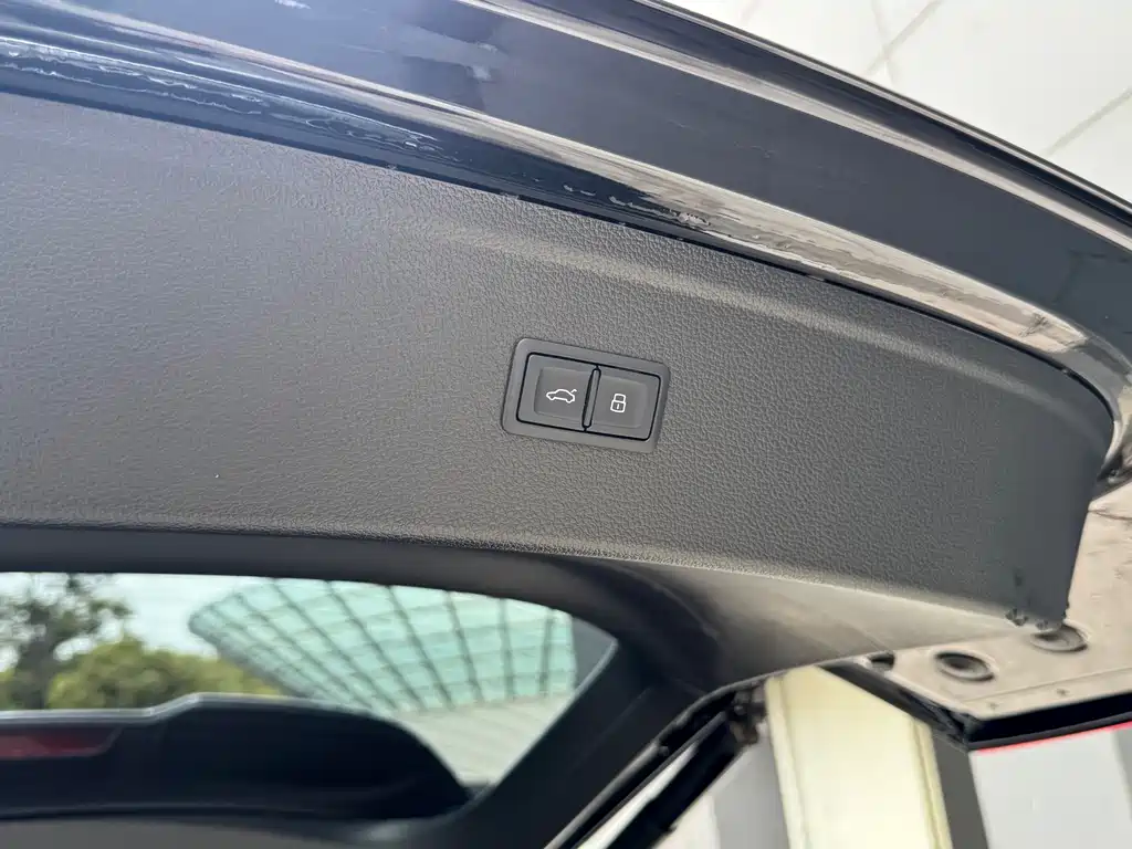 Audi Q5L 2023 — фото 13
