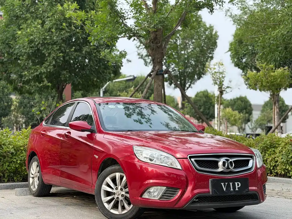 BAIC Senova D50 2015 — фото 3