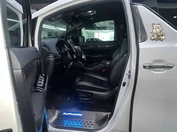 Toyota Alphard 2019