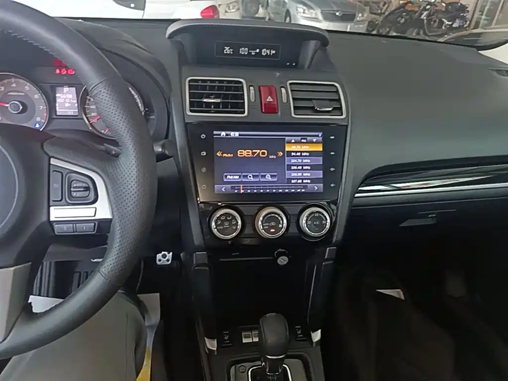 Subaru Forester 2016 — фото 13
