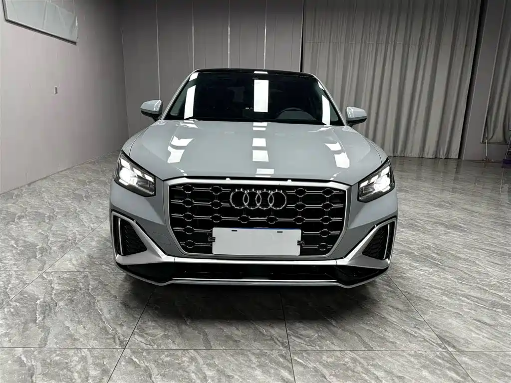 Audi Q2L 2023 — фото 2