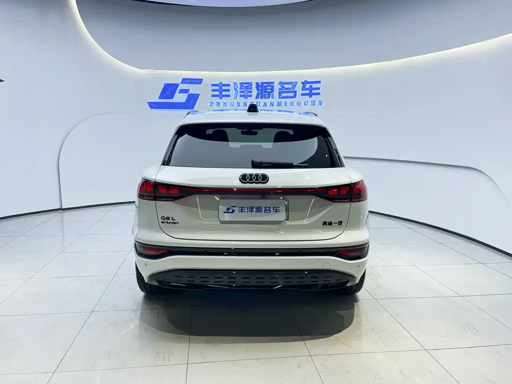 Audi Q6L e-tron 2025 — фото 5