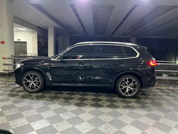 BMW X5 2023