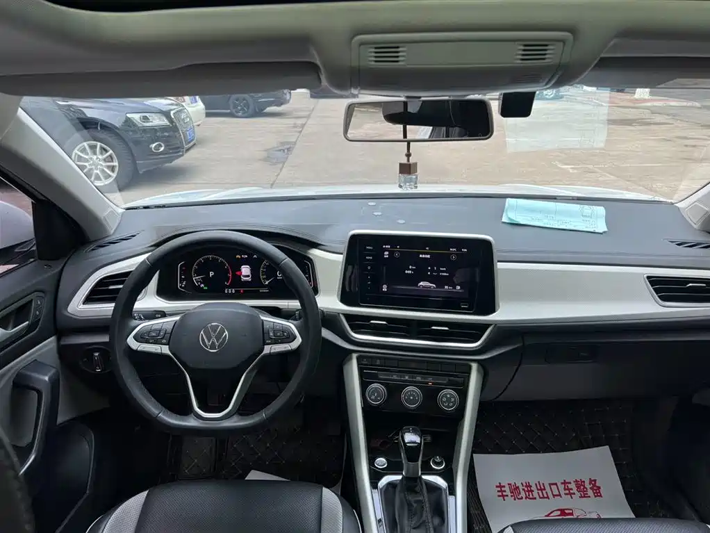 Volkswagen T-Roc 2023 — фото 17