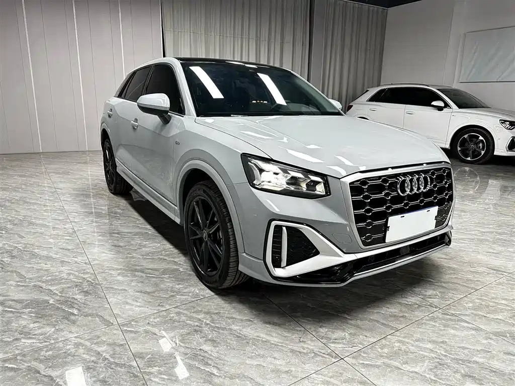 Audi Q2L 2023 — фото 3