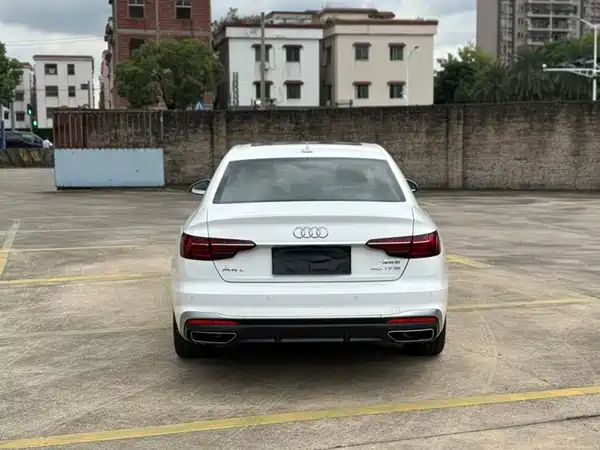Audi A4L 2021