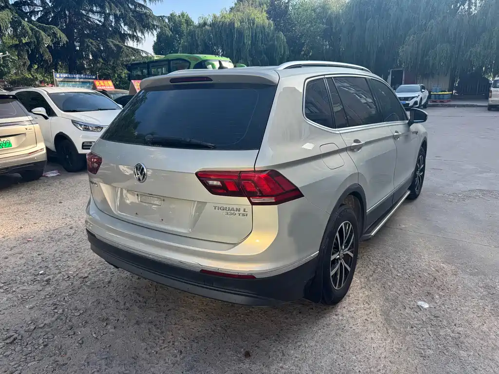 Volkswagen Tiguan L 2017 — фото 4