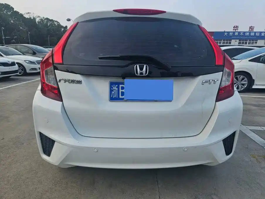 Honda Fit 2016 — фото 11
