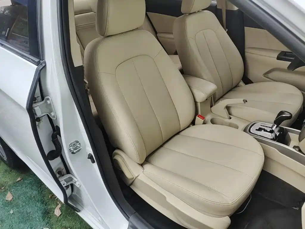 Changan Eado 2016 — фото 25