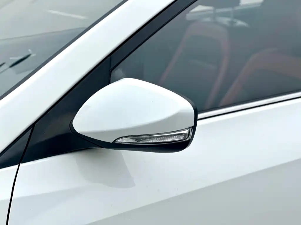 Changan Eado XT 2015 — фото 17