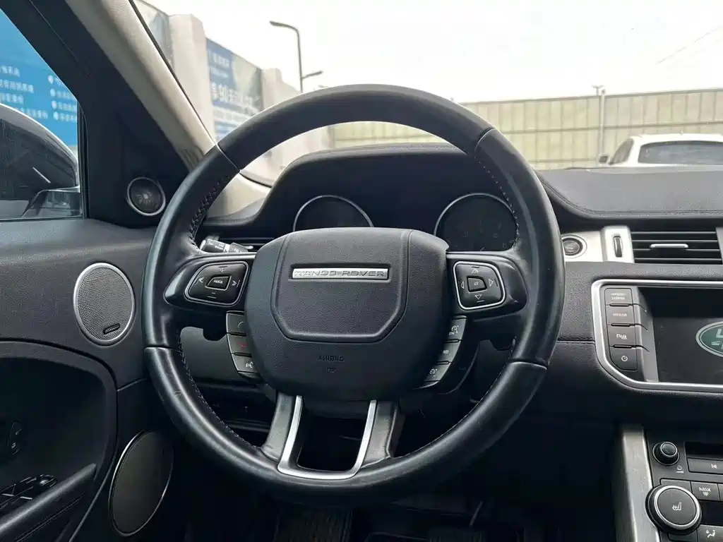 Land Rover Evoque 2015 — фото 13