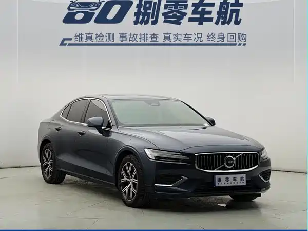 Volvo S60 2025