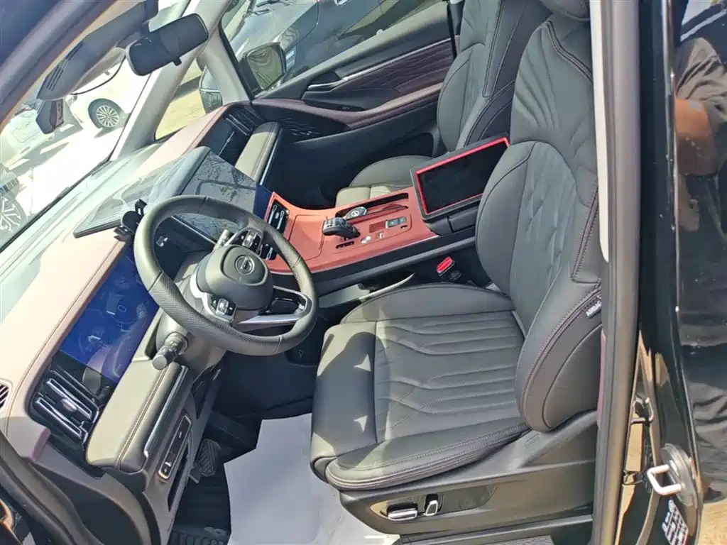 GAC Motor Trumpchi M8 2025 — фото 15