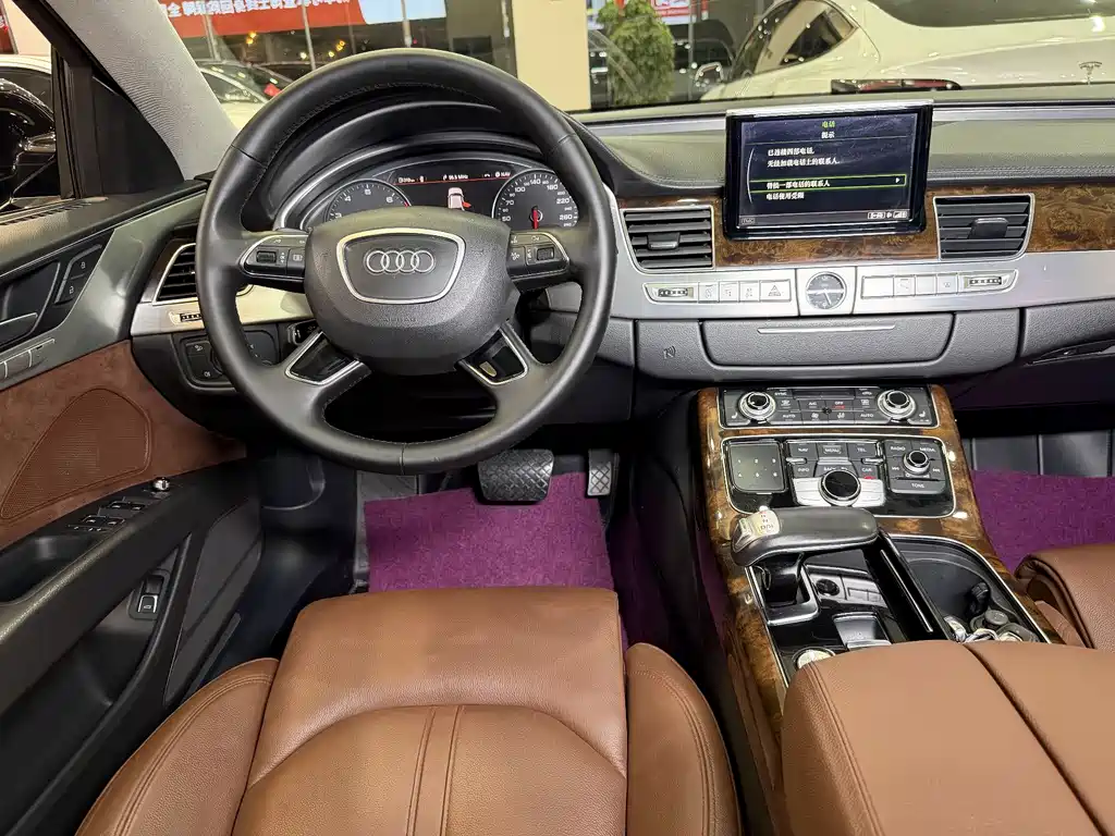 Audi A8 2017 — фото 10