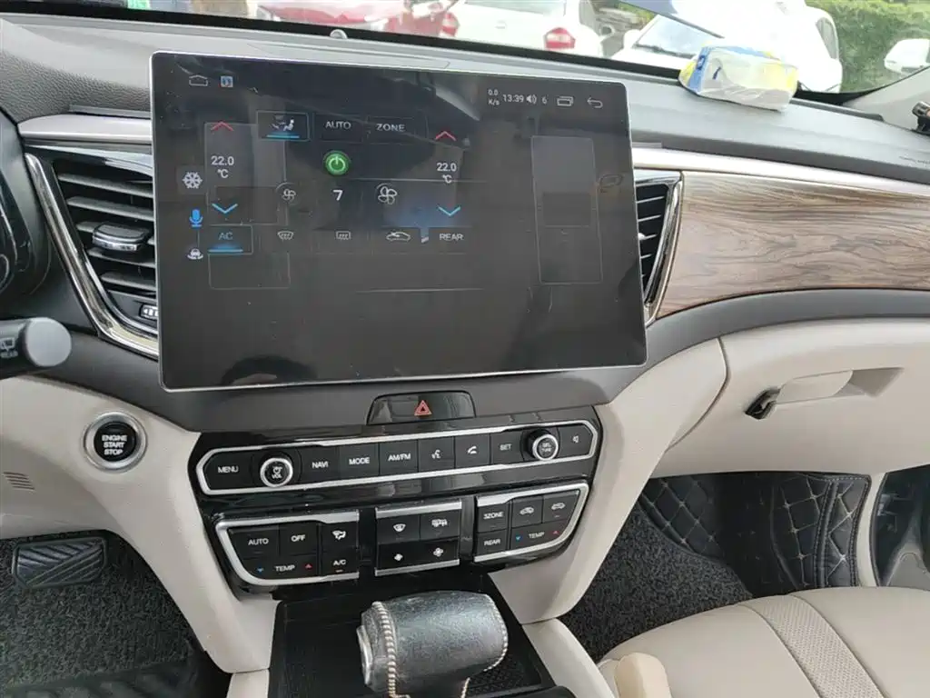 GAC Motor Trumpchi GS8 2016 — фото 10