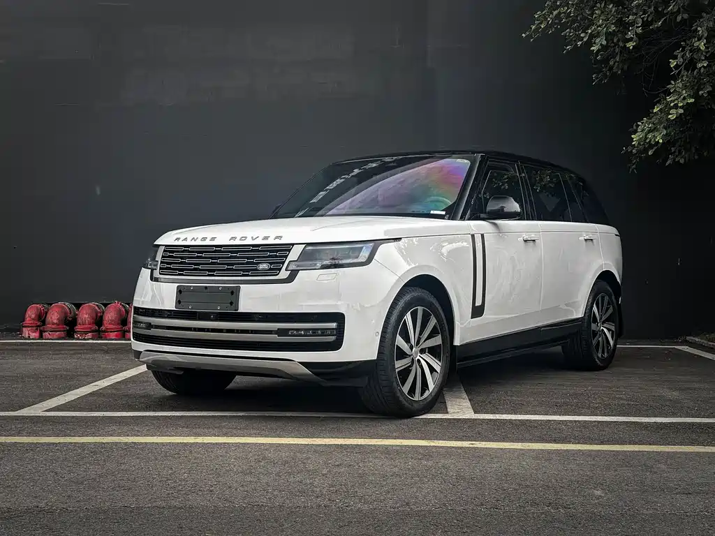 Land Rover Range Rover 2024 — фото 1