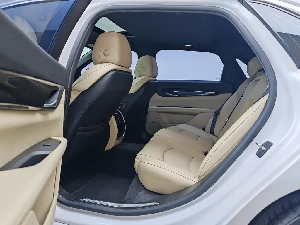 Cadillac CT6 2021 — фото 17