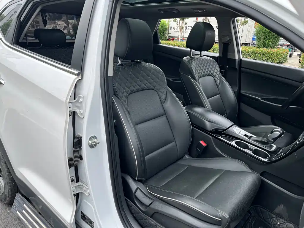 Hyundai Tucson 2020 — фото 17