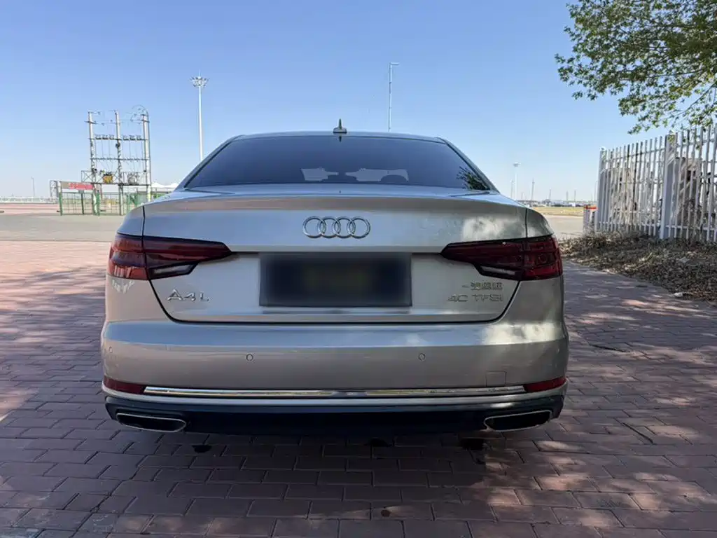 Audi A4L 2019