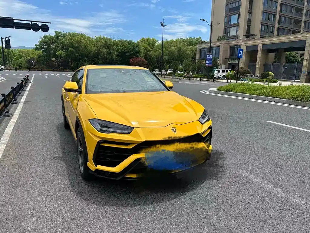 Lamborghini Urus 2019 — фото 6