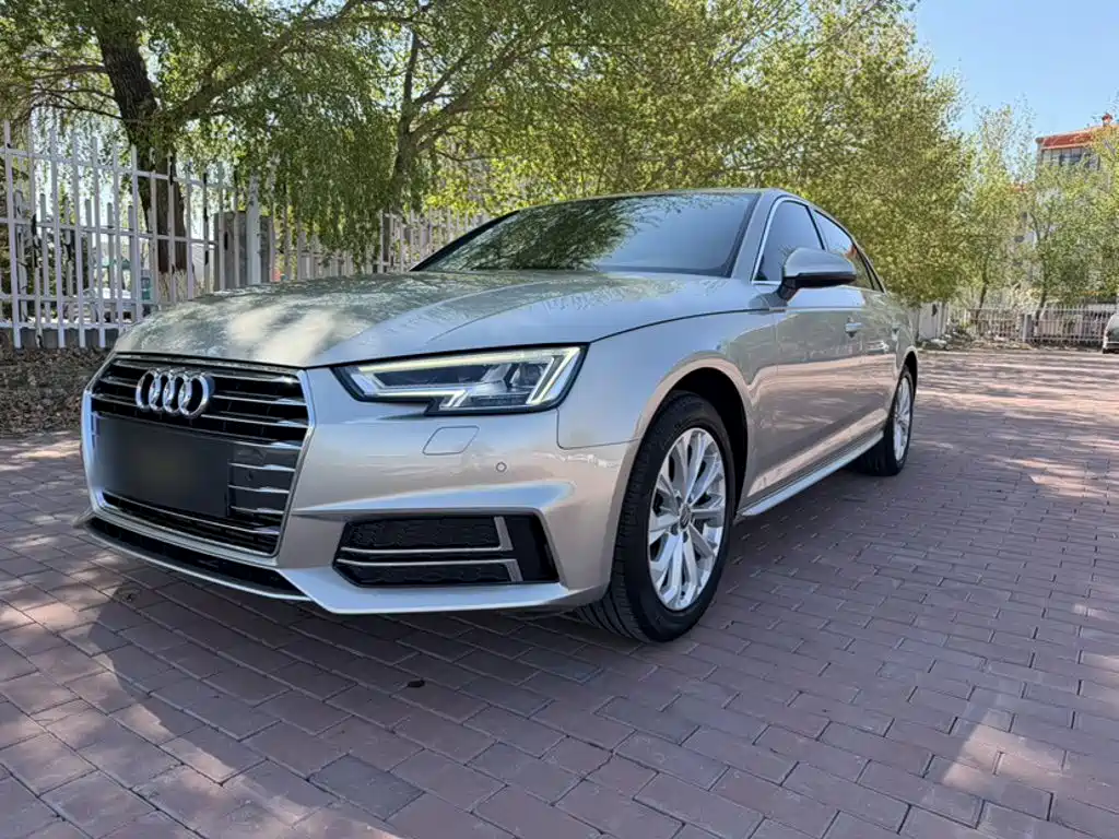 Audi A4L 2019