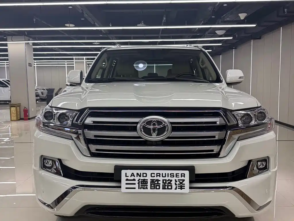 Toyota Land Cruiser 2016 — фото 2