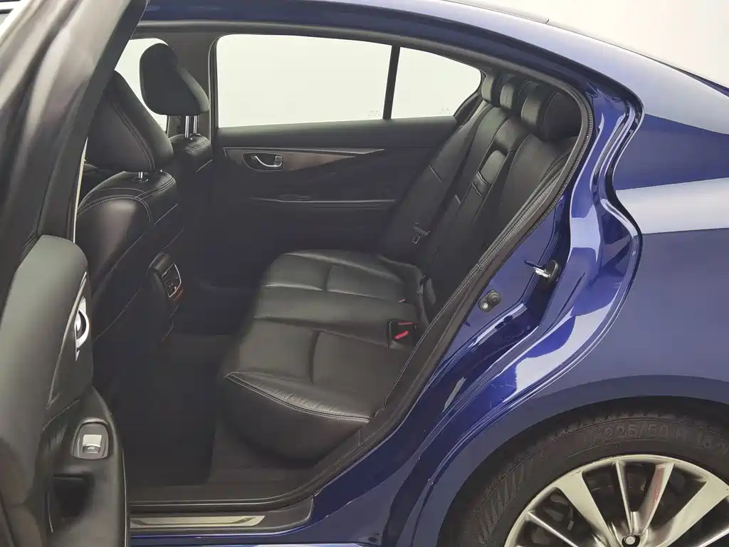 Infiniti Q50L 2019 — фото 15