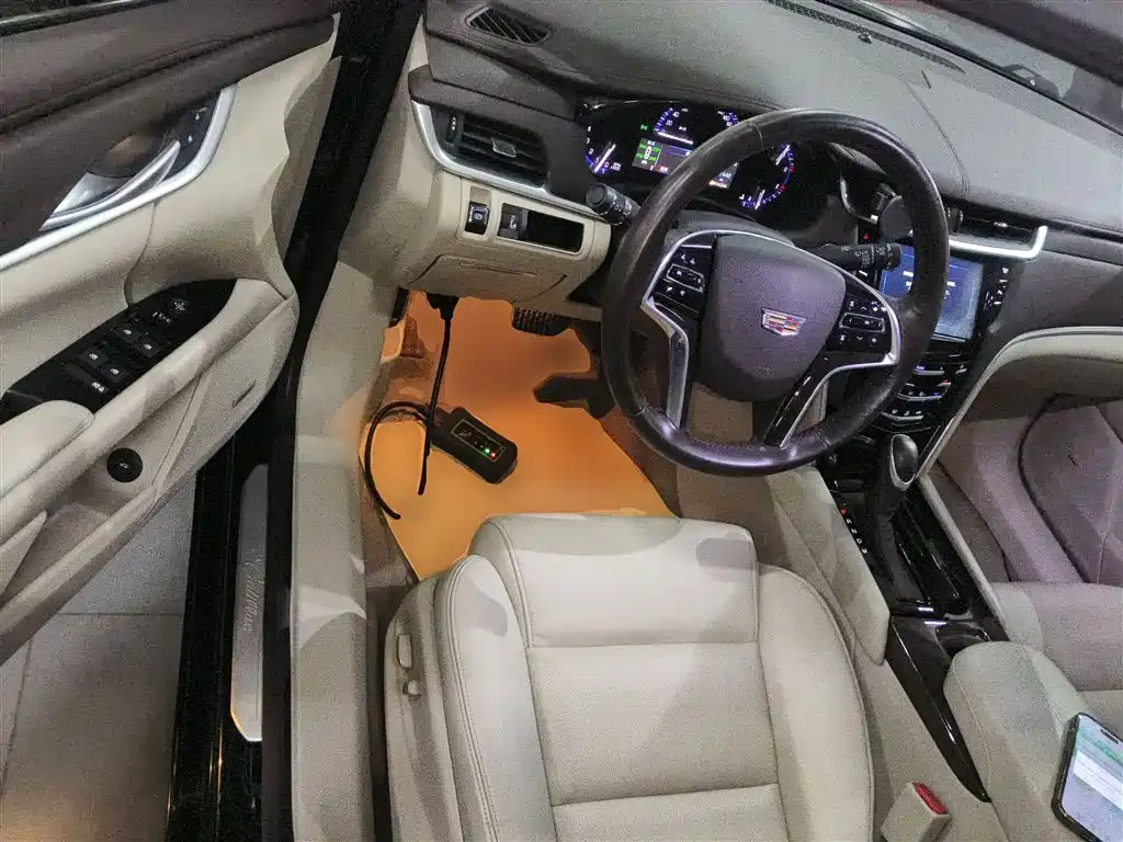 Cadillac XTS 2016 — фото 16