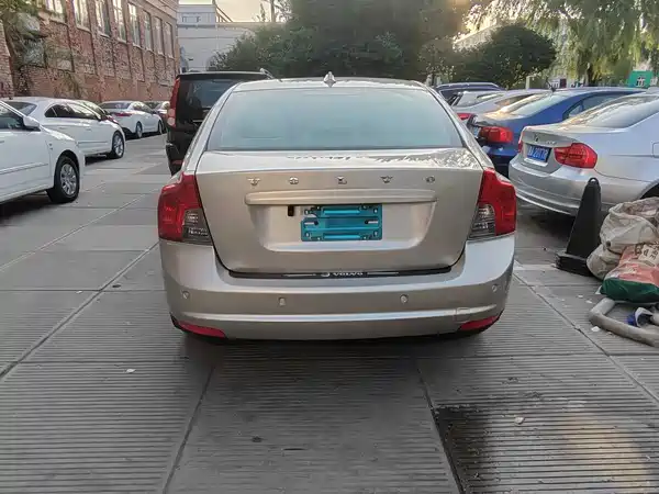Volvo S40 2011