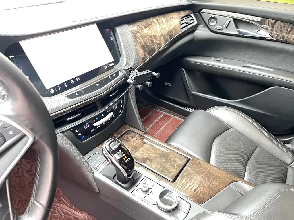 Cadillac CT6 2021 — фото 17