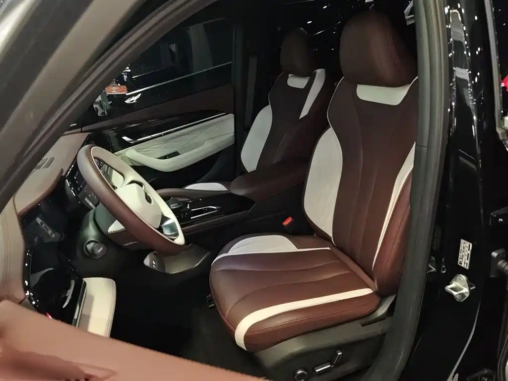 Geely Xingyue L 2023 — фото 12