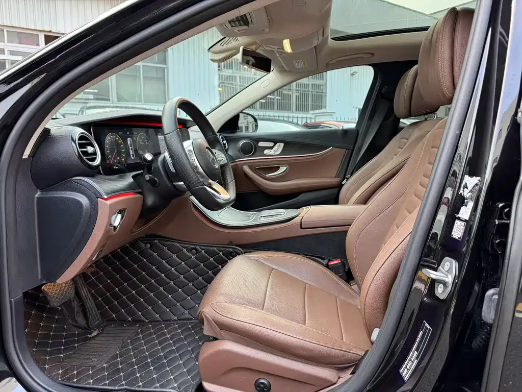 Mercedes-Benz E-Class 2019 — фото 13