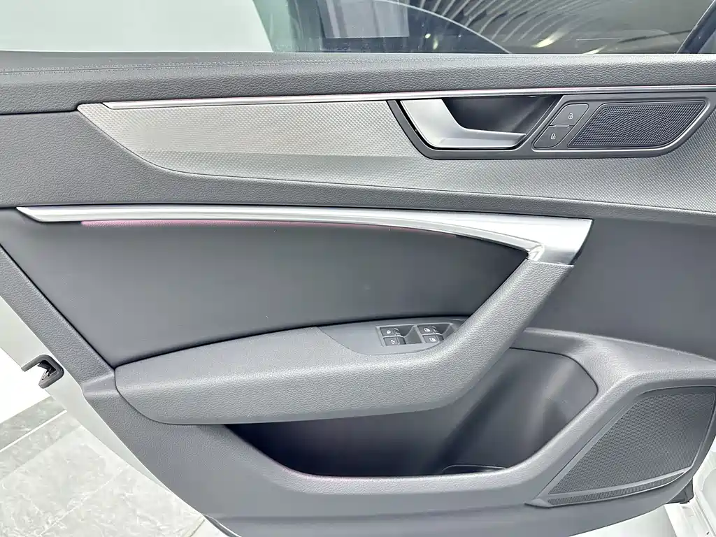 Audi A7L 2022 — фото 23