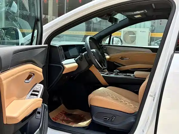BYD Song L DM-i 2024
